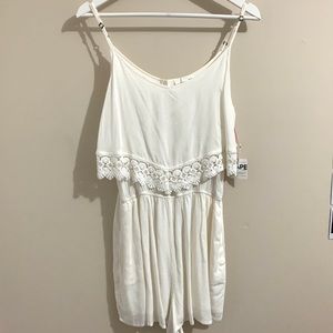 NWT GARAGE Double Layer Romper w/ Lace (M)
